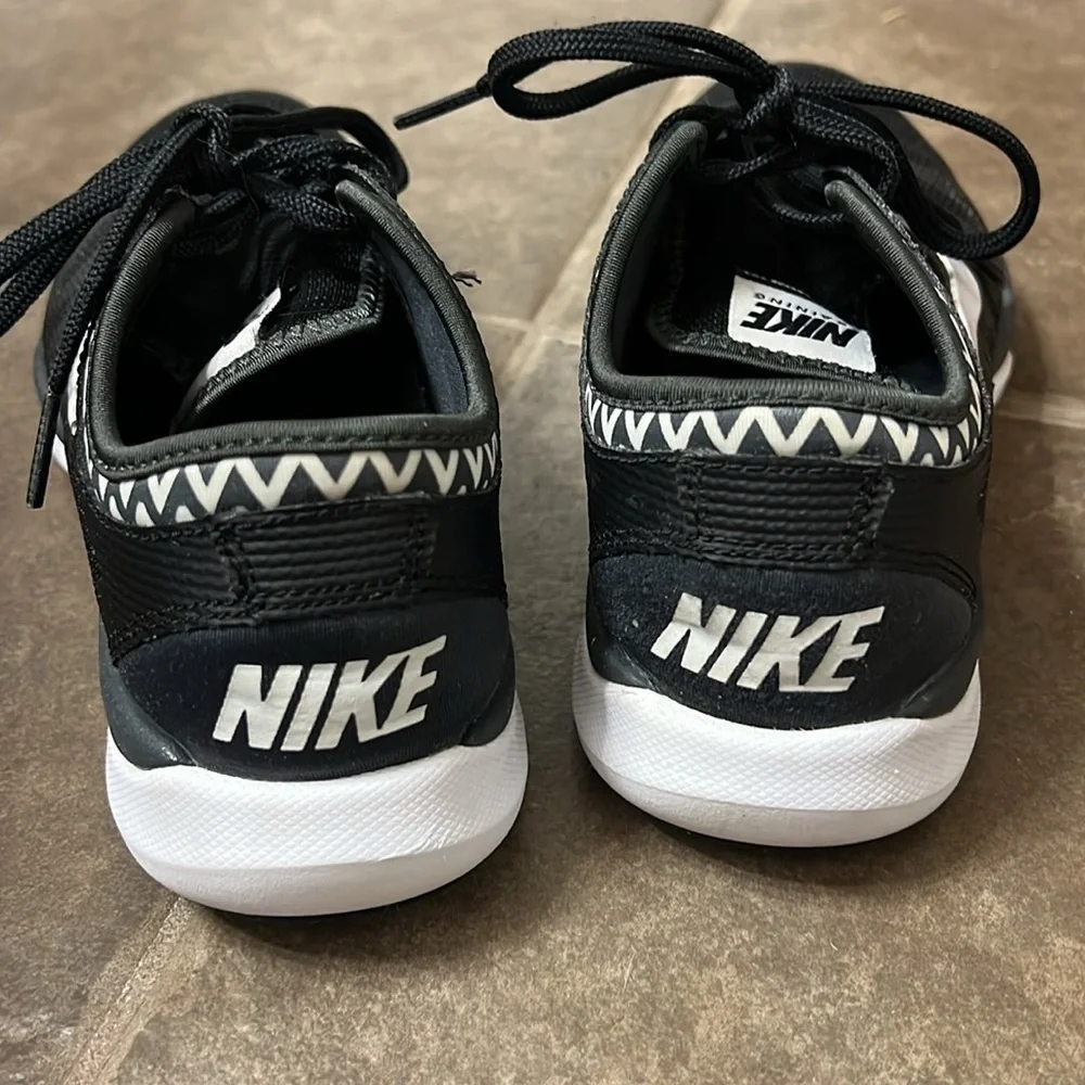 Nike Flex Supreme TR3 black and white - Picture 3 of 6